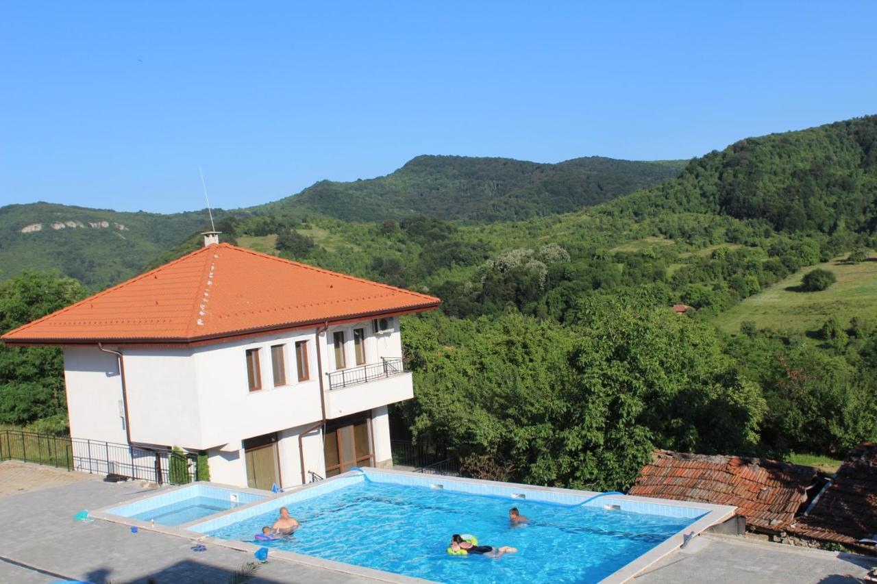 Бадевски Рай- Къща София Veliko Tŭrnovo Exterior photo